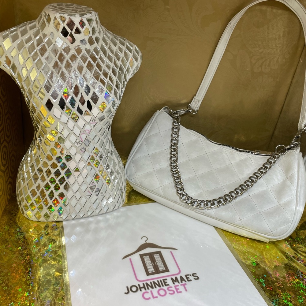Off White purse with cross body Vegan Leather with chain accent